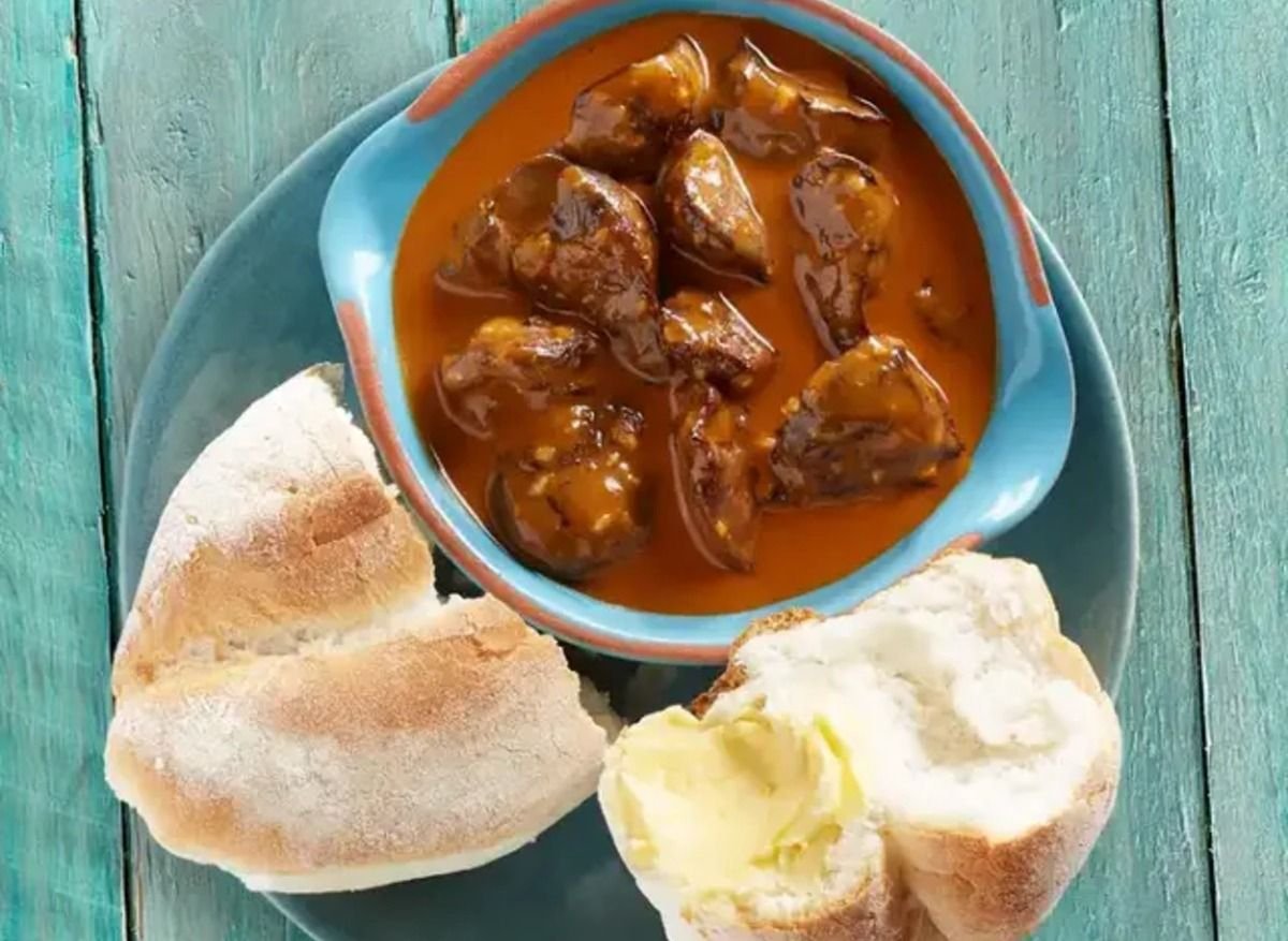 Chicken Livers and Portuguese Roll