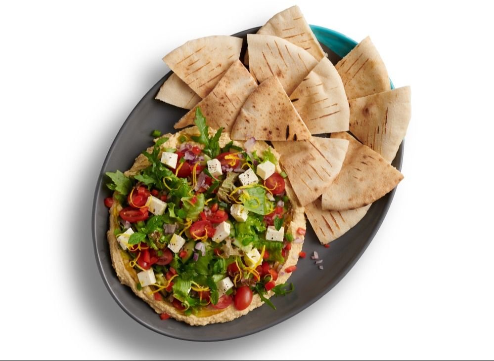 Salada Fresca, Hummus & Pita