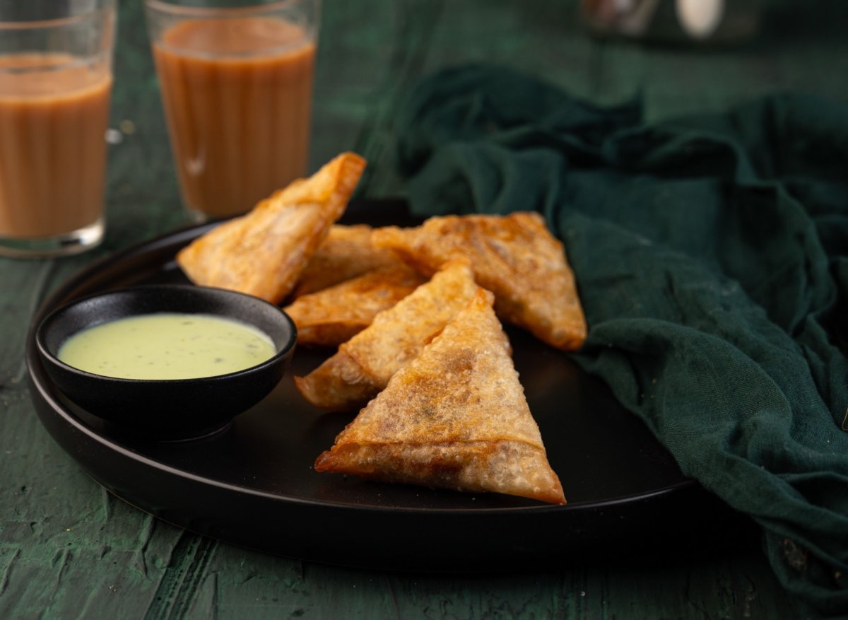 Chilli Noodle Samosas